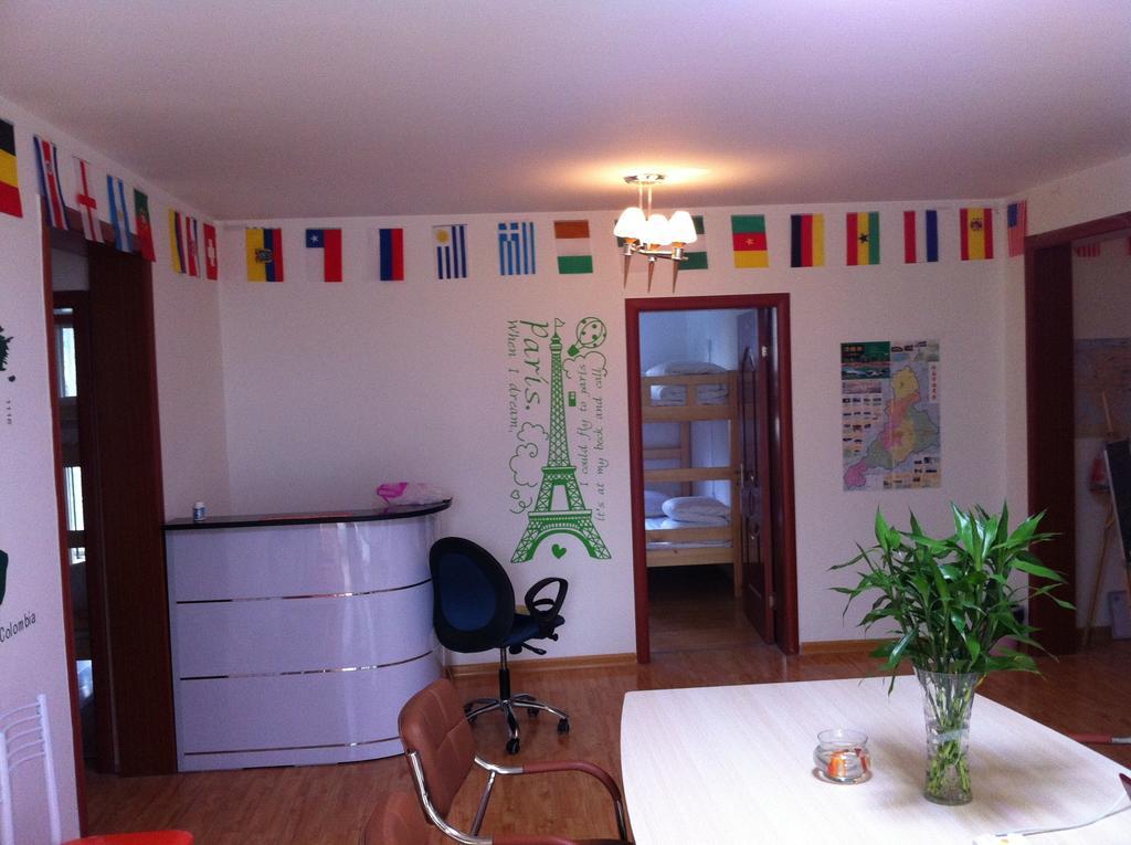 798 International Youth Hostel Цзинань Экстерьер фото